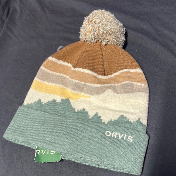 Orvis Cream and Brown Scenic Knit Hat with Pom-Pom - Picture 1 of 4